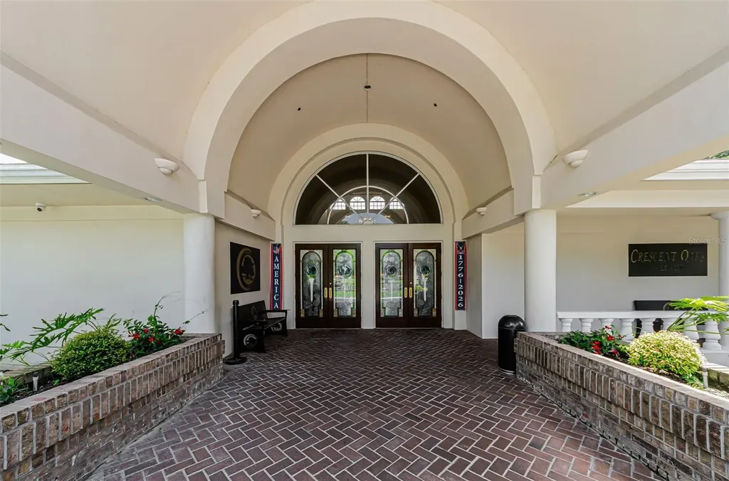 1111 Dartford Drive Tarpon Springs FL 34688