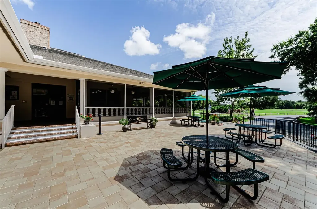 1111 Dartford Drive Tarpon Springs FL 34688