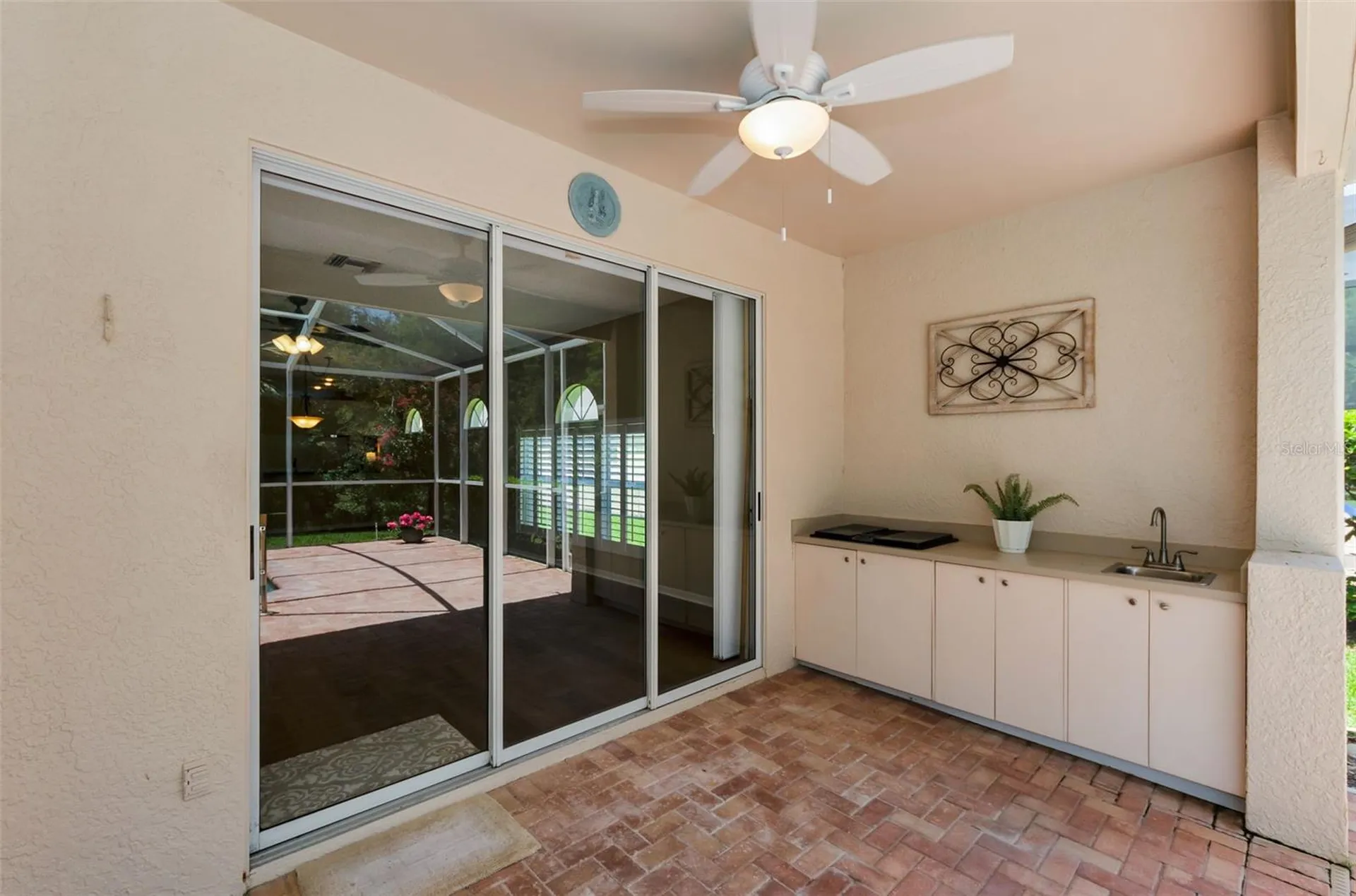 1111 Dartford Drive Tarpon Springs FL 34688