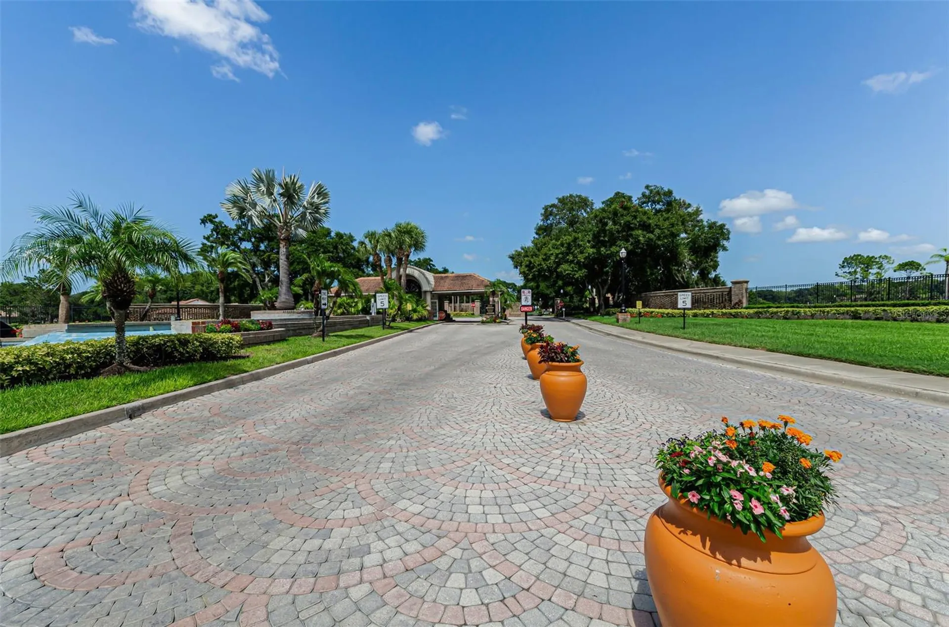1111 Dartford Drive Tarpon Springs FL 34688