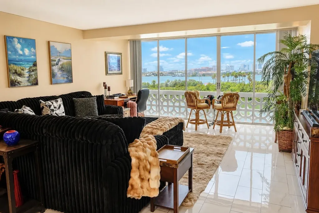 31 Island Way Clearwater Beach FL 33767