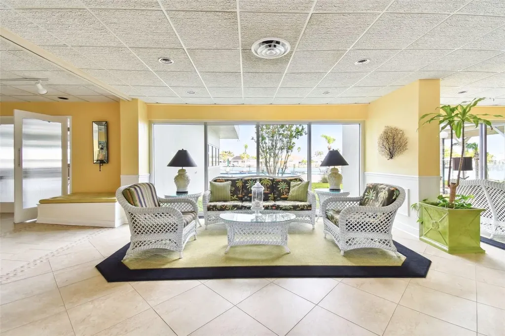 31 Island Way Clearwater Beach FL 33767