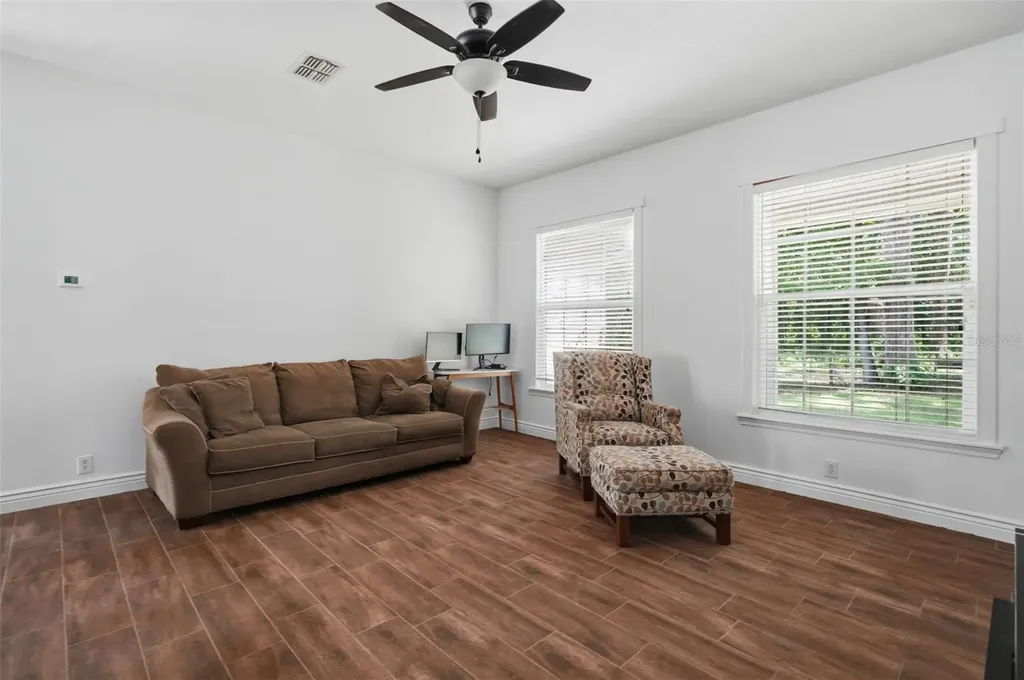 18308 Valor Path Brooksville FL 34604