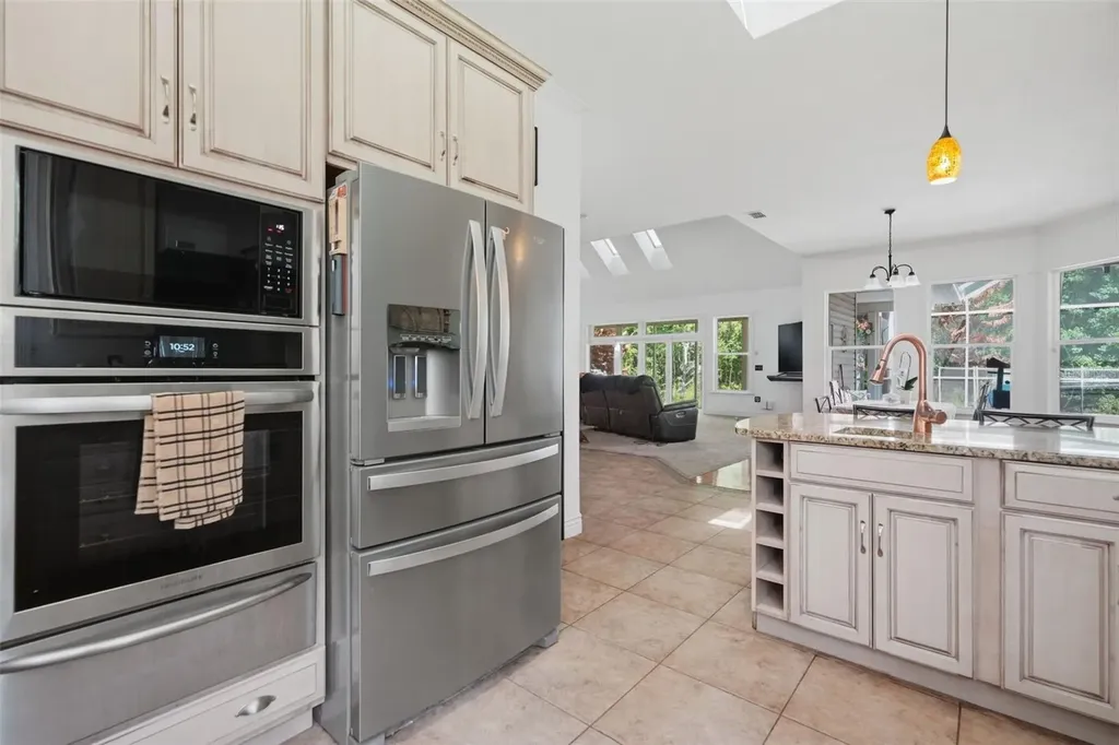18308 Valor Path Brooksville FL 34604