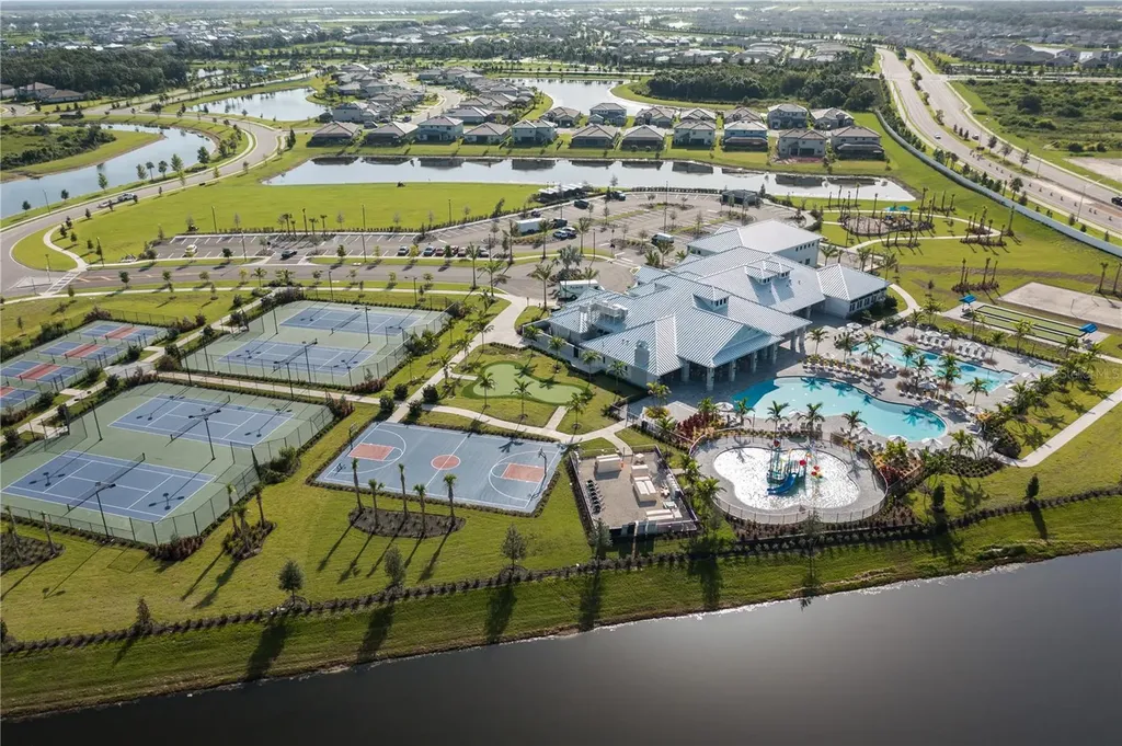 5250 Coral Reef Way Lakewood Ranch FL 34211