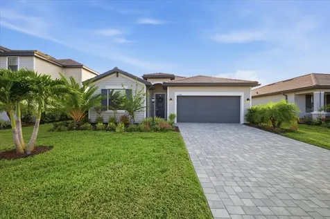 5250 Coral Reef Way Lakewood Ranch FL 34211