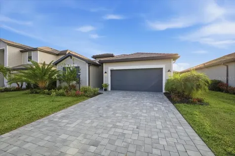 5250 Coral Reef Way Lakewood Ranch FL 34211