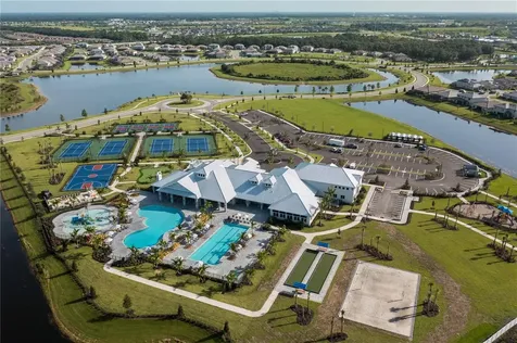 5250 Coral Reef Way Lakewood Ranch FL 34211