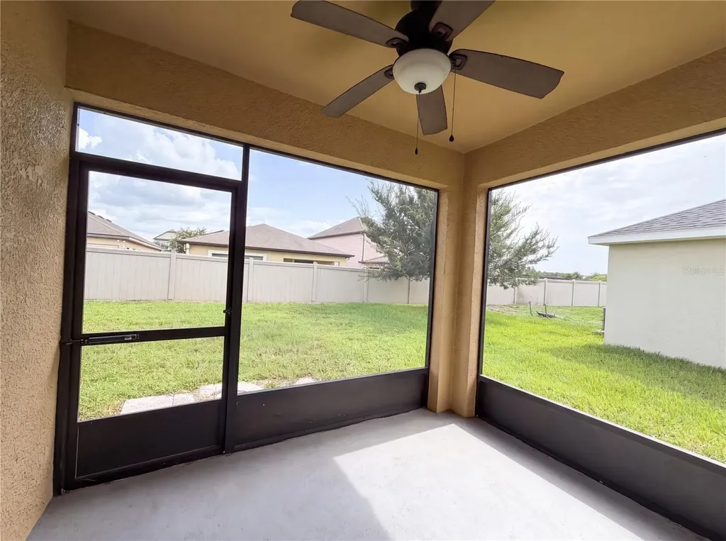 16415 Treasure Point Drive Wimauma FL 33598