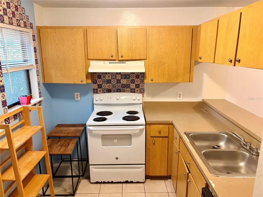 6907 SW 44th Avenue Gainesville FL 32608