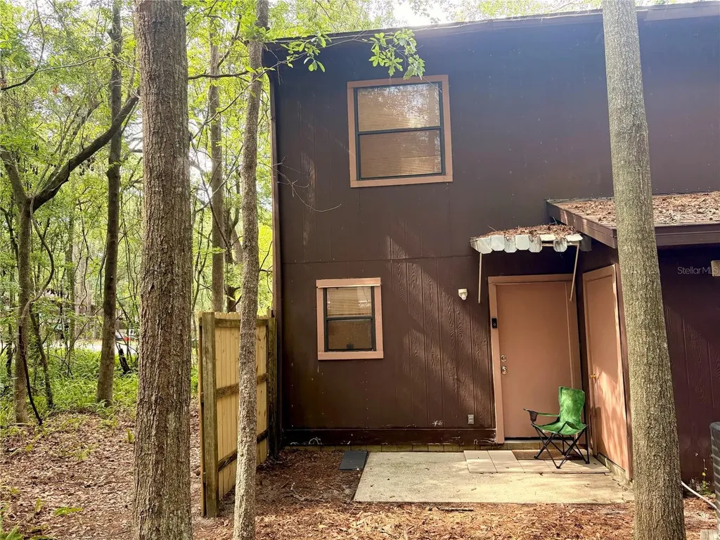 6907 SW 44th Avenue Gainesville FL 32608