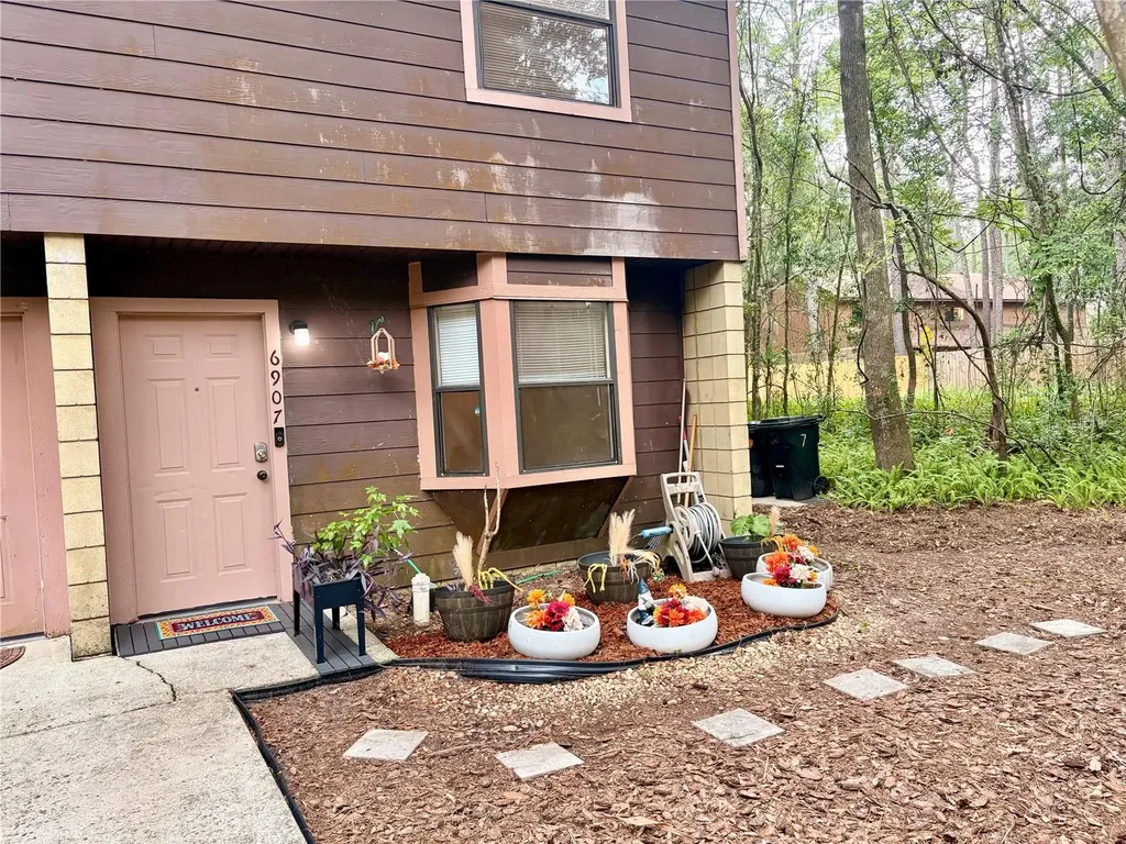 6907 SW 44th Avenue Gainesville FL 32608