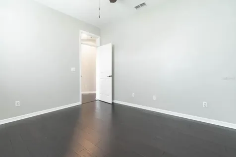 5311 Bay Side Drive Orlando FL 32819