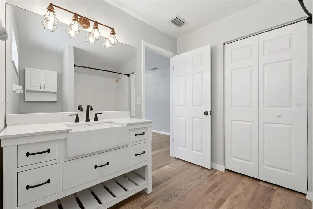 8834 NW 11th Place Gainesville FL 32606