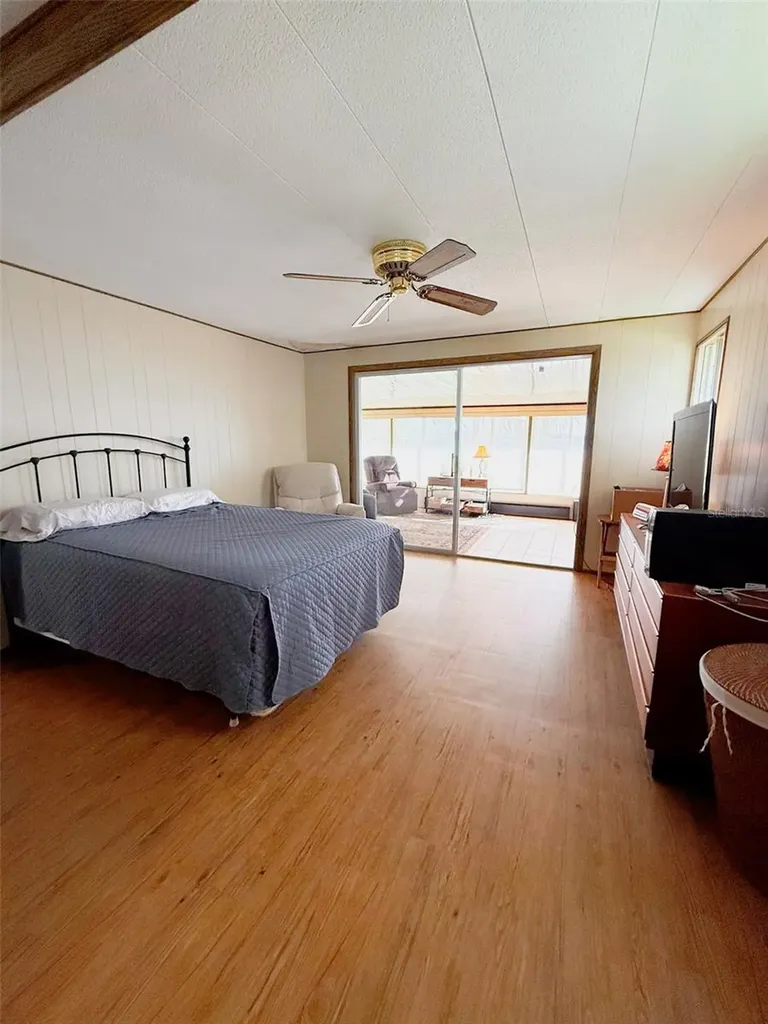 34410 Island Drive Leesburg FL 34788