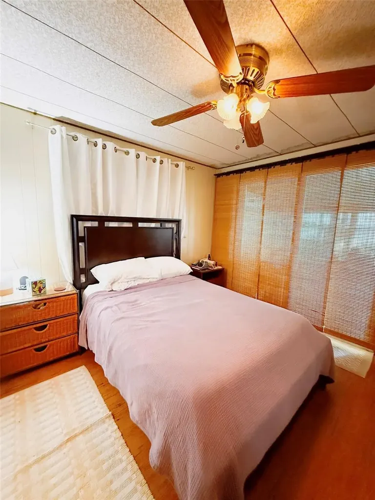 34410 Island Drive Leesburg FL 34788