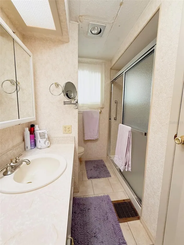 34410 Island Drive Leesburg FL 34788