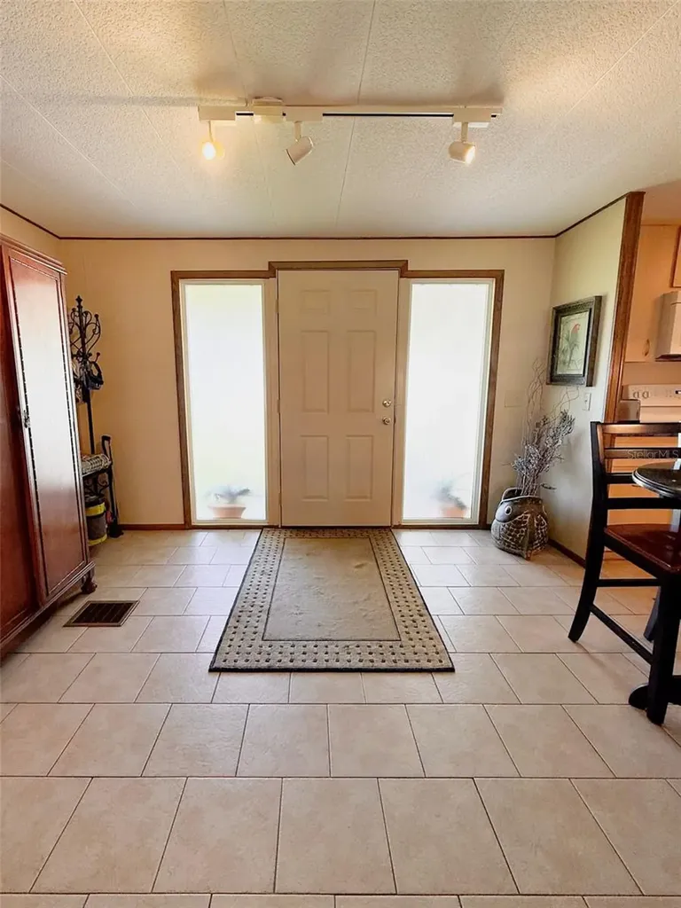 34410 Island Drive Leesburg FL 34788