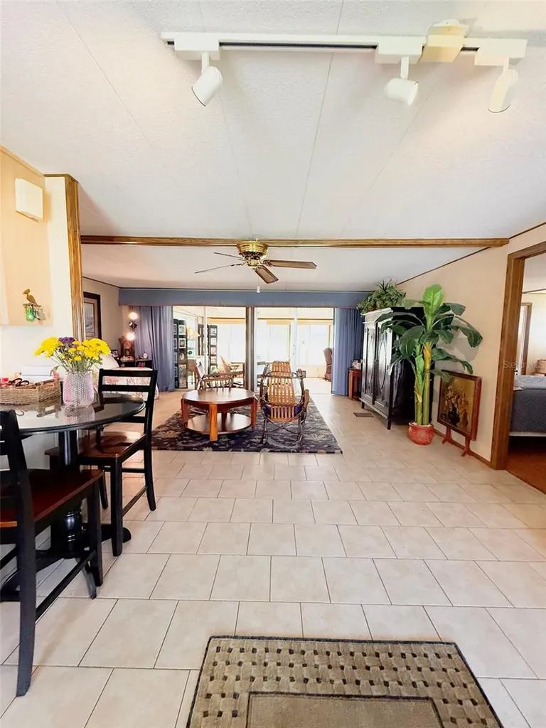34410 Island Drive Leesburg FL 34788