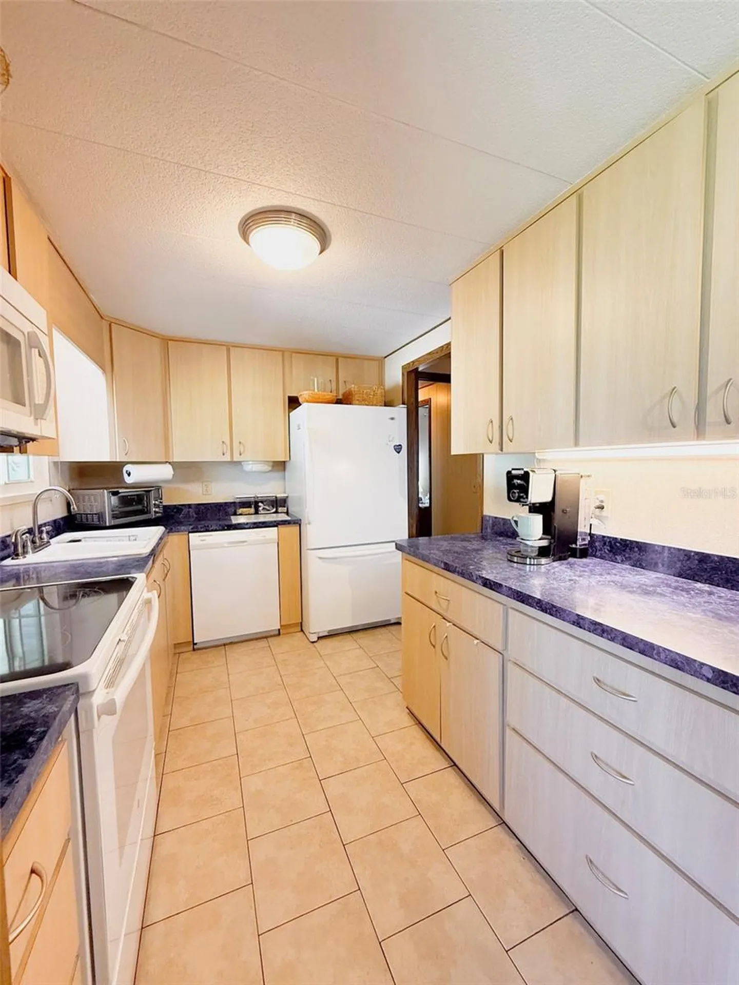34410 Island Drive Leesburg FL 34788