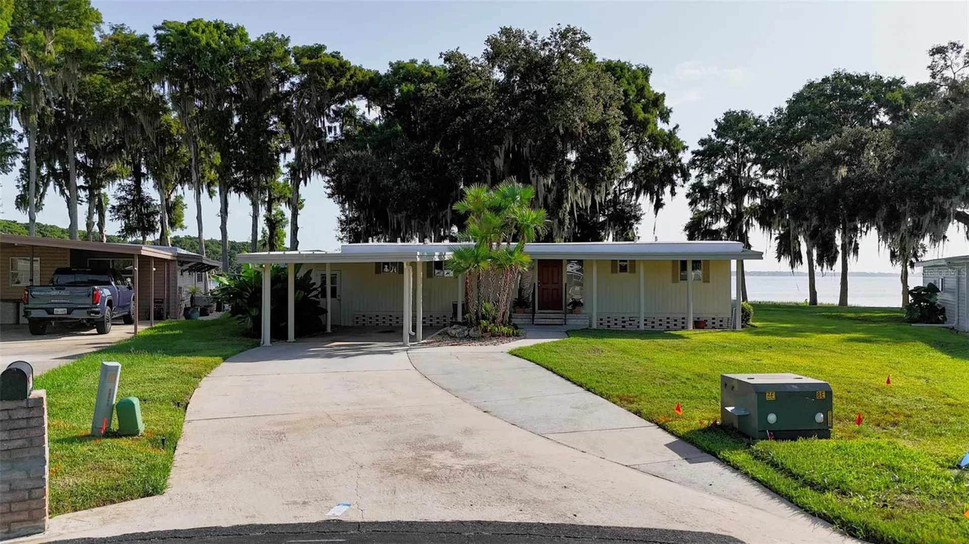 34410 Island Drive Leesburg FL 34788