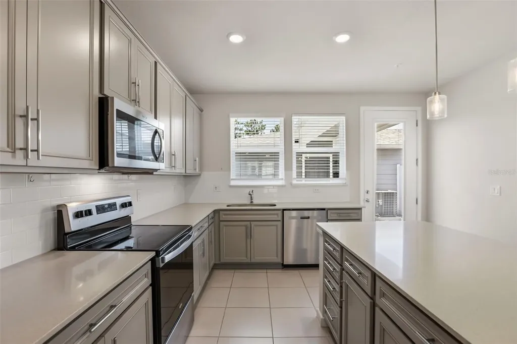 5592 Pineland Run Orlando FL 32829