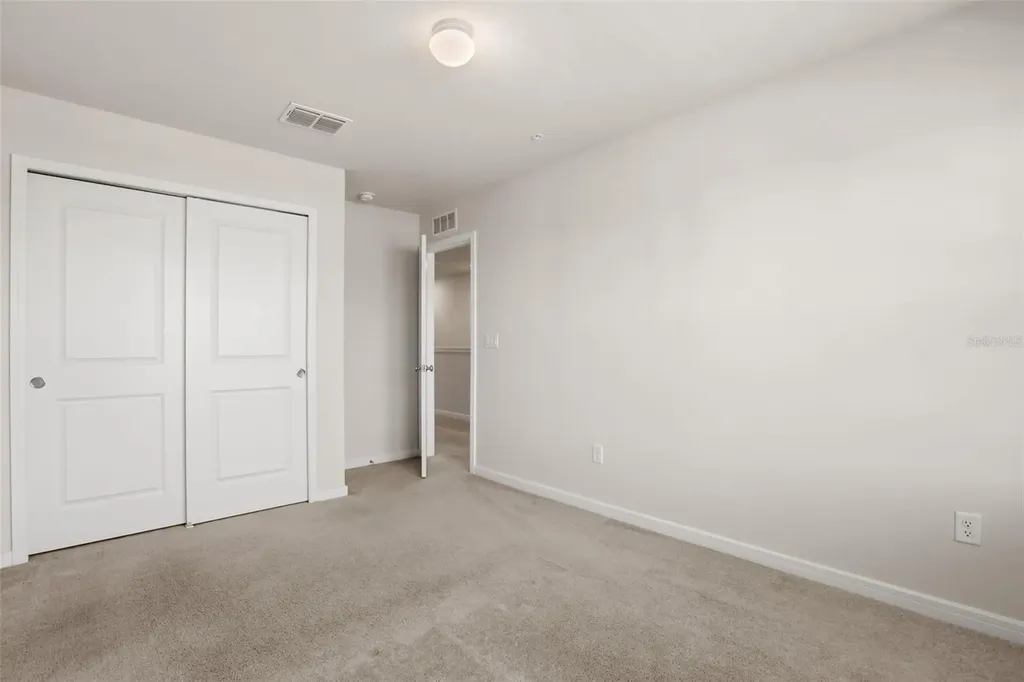 5592 Pineland Run Orlando FL 32829