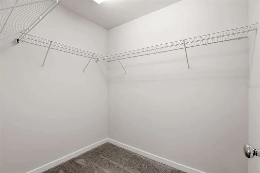 5592 Pineland Run Orlando FL 32829