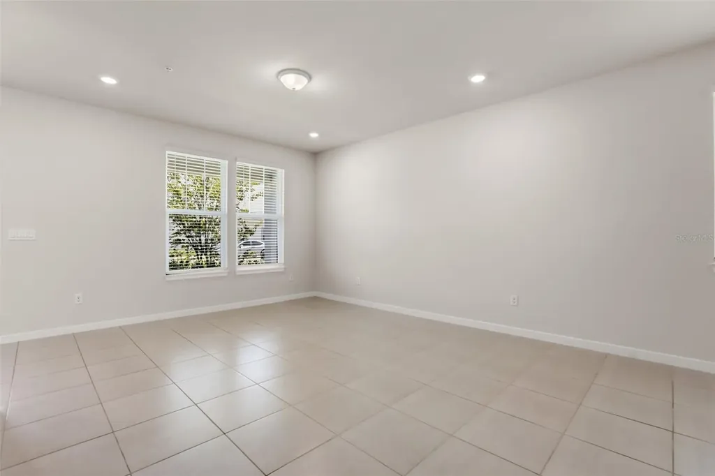 5592 Pineland Run Orlando FL 32829