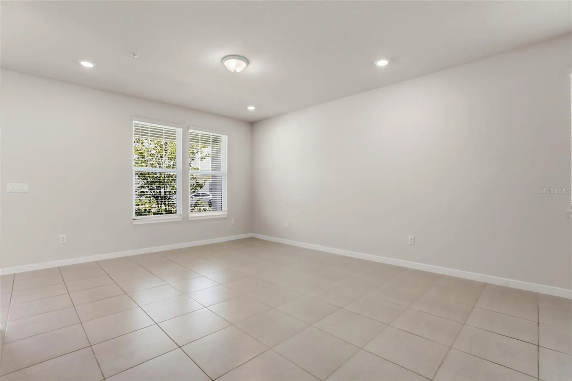 5592 Pineland Run Orlando FL 32829