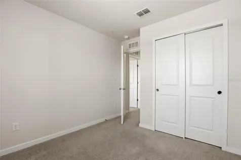 5592 Pineland Run Orlando FL 32829