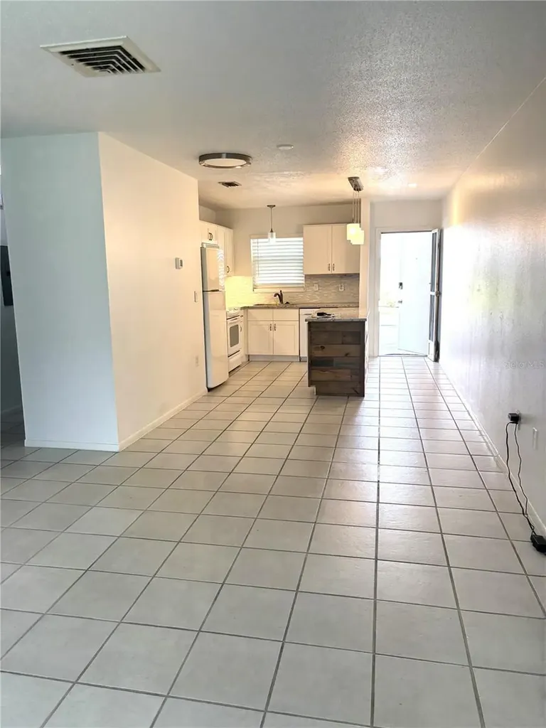 2115 9th Avenue W Bradenton FL 34205