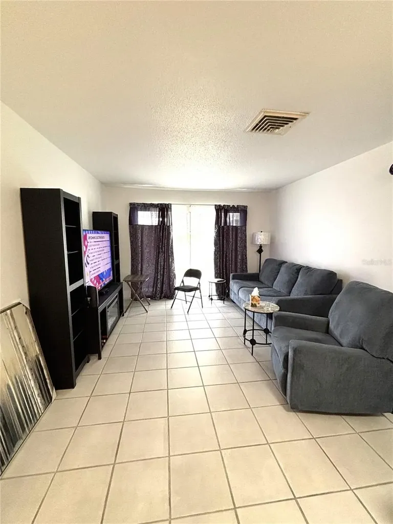 2115 9th Avenue W Bradenton FL 34205