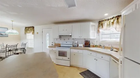 2100 Kings Highway Punta Gorda FL 33980