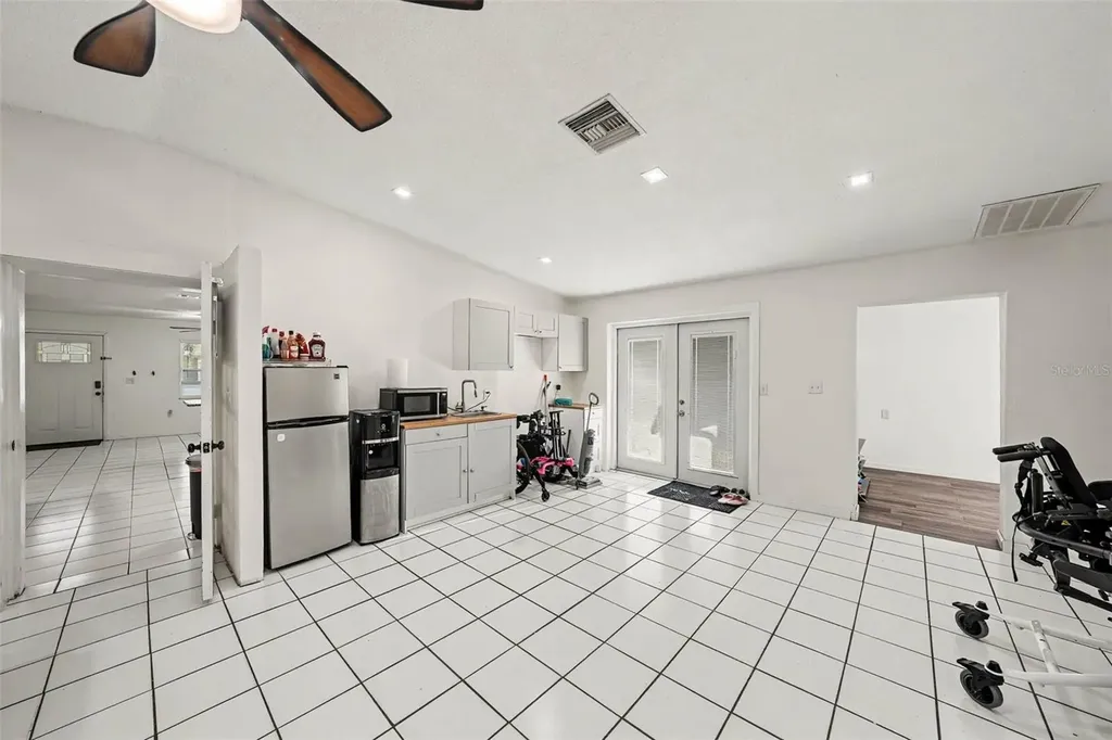 39443 8th Avenue Zephyrhills FL 33542