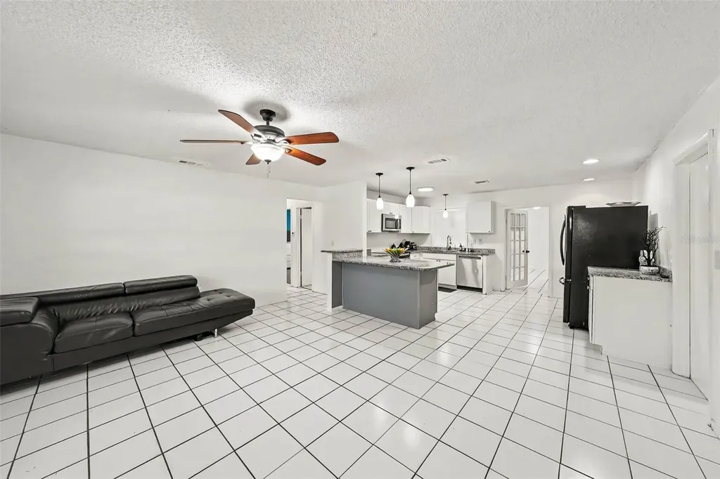 39443 8th Avenue Zephyrhills FL 33542
