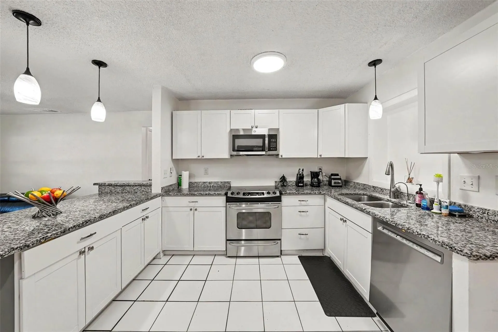 39443 8th Avenue Zephyrhills FL 33542
