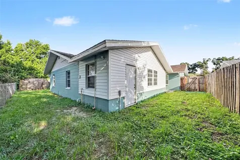 39443 8th Avenue Zephyrhills FL 33542