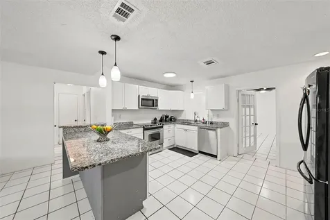 39443 8th Avenue Zephyrhills FL 33542