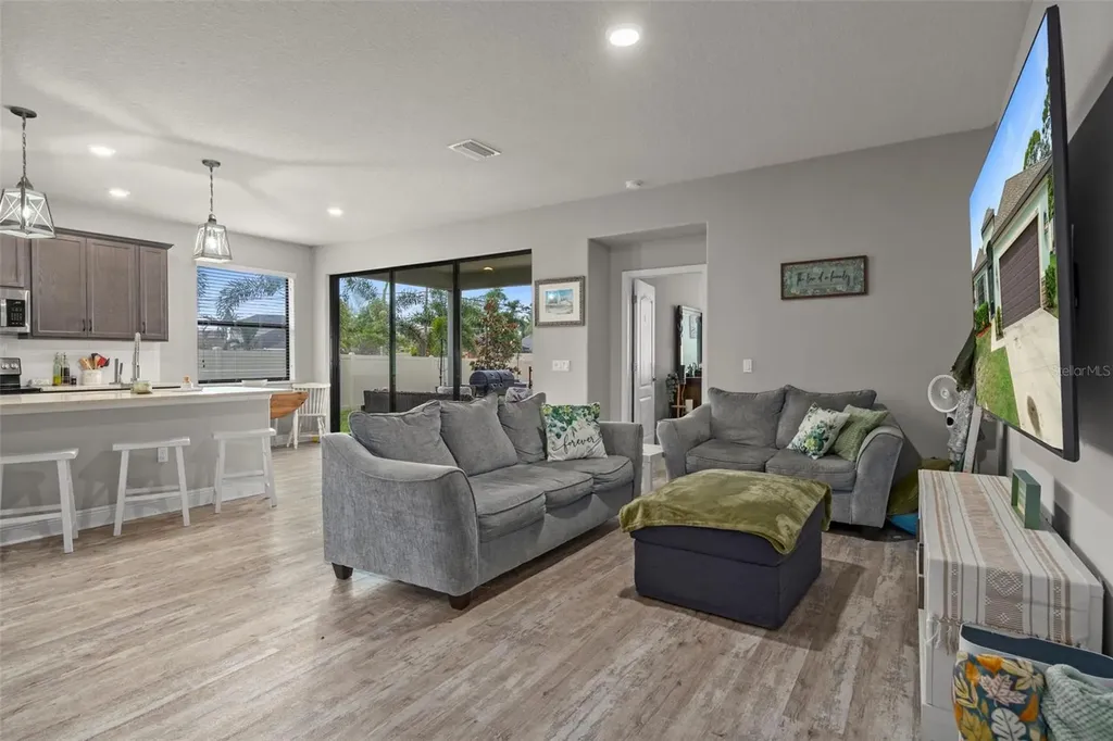 1569 N River Circle Tarpon Springs FL 34689