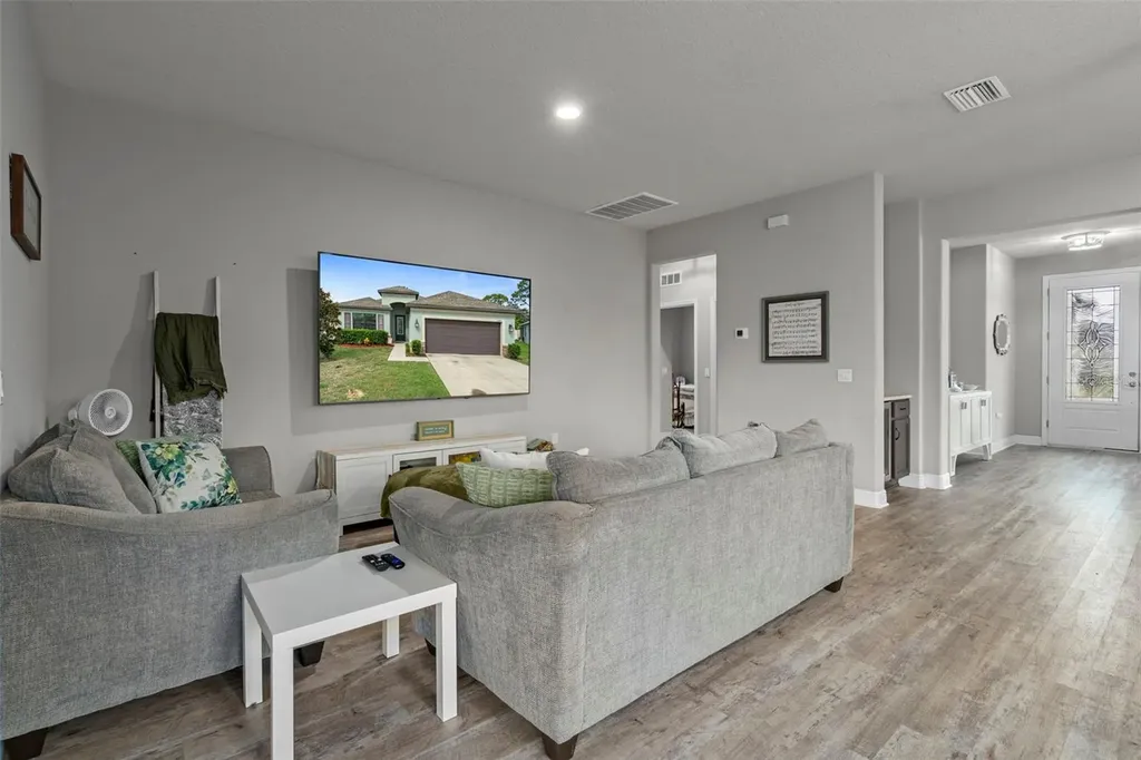 1569 N River Circle Tarpon Springs FL 34689