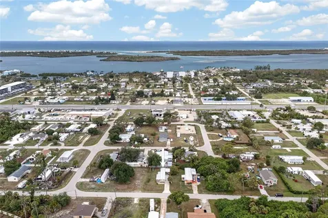 3160 10th Street Englewood FL 34224