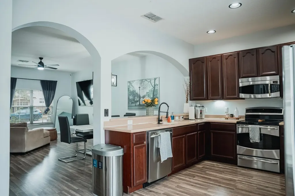 11843 Deer Path Way Orlando FL 32832
