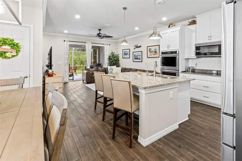 2872 Grand Kemerton Place Tampa FL 33618