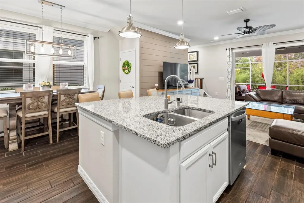 2872 Grand Kemerton Place Tampa FL 33618