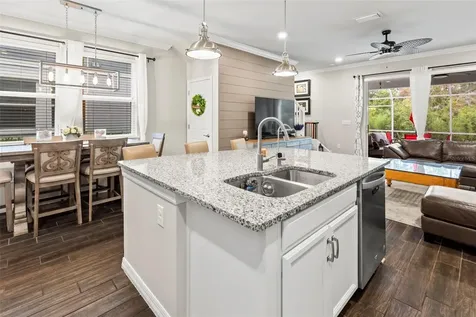 2872 Grand Kemerton Place Tampa FL 33618