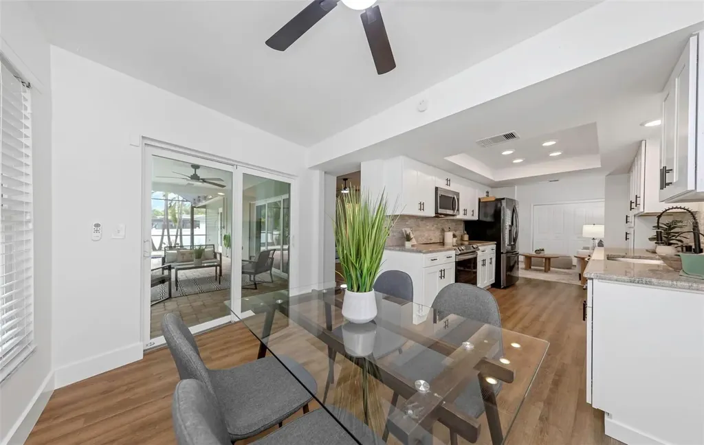 328 N Bay Hills Boulevard Safety Harbor FL 34695