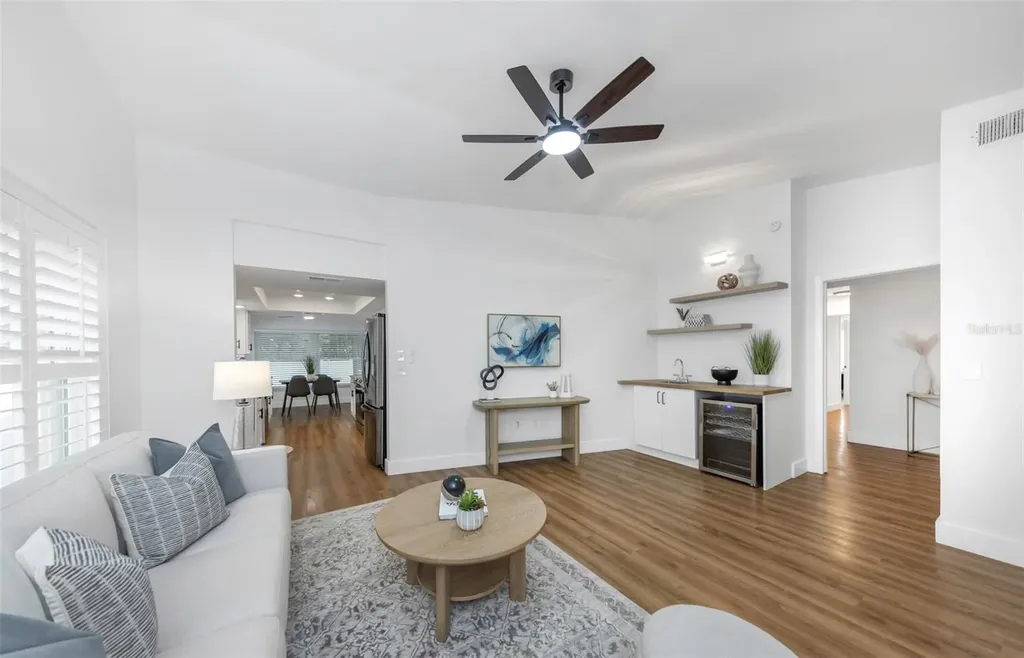 328 N Bay Hills Boulevard Safety Harbor FL 34695
