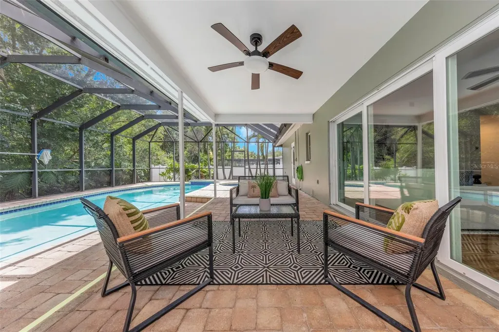 328 N Bay Hills Boulevard Safety Harbor FL 34695