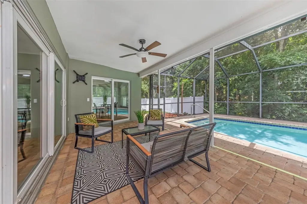 328 N Bay Hills Boulevard Safety Harbor FL 34695